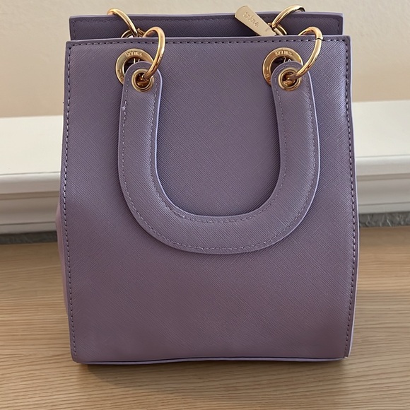 LAVENDER TRINA TURK - NEVER USED REMOVABLE CROSSBODY STRAP - Picture 2 of 3